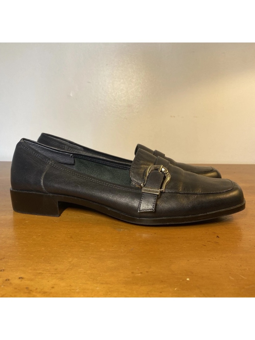 Liz Claiborne Women’s 7 Flex Slip Ons Loafers Shoes Black Silver Buckle Low